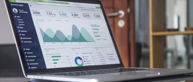 Linear Academy | AfterShip Practice Sharing: How an International SaaS Navigated Cold Start, Growth, Customer Acquisition, Compliance, and Beyond