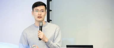Galixir's Chengtao Li: Finding the "Key" to Curing Disease with AI in the Universe of Compounds | Rong Talk
---
In the vast "universe" of chemical compounds, finding the molecule that can precisely target a disease is like searching for a needle in a haystack — except the haystack contains more stars than there are in the Milky Way.
This is where Galixir comes in.
Founded in 2019, Galixir is an AI-driven drug discovery company that uses artificial intelligence to navigate the astronomical complexity of molecular space. At its helm is Chengtao Li, a Tsinghua University PhD who spent years at MIT's Computer Science and Artificial Intelligence Laboratory (CSAIL) before returning to China to build what he calls "a new kind of pharmaceutical R&D engine."
"The traditional drug discovery process is incredibly inefficient," Li tells us in a wide-ranging conversation at the company's Beijing headquarters. "You're talking about 10 to 15 years and $2-3 billion to bring a single drug to market. And the failure rate is brutal. We think AI can fundamentally change that equation."
Galixir's approach centers on what Li describes as "generative chemistry" — using deep learning models to design novel molecules from scratch, rather than merely screening existing compound libraries